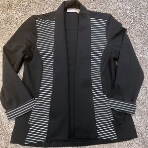 CHICOS BLACK & WHITE STRIP KNIT JACKET